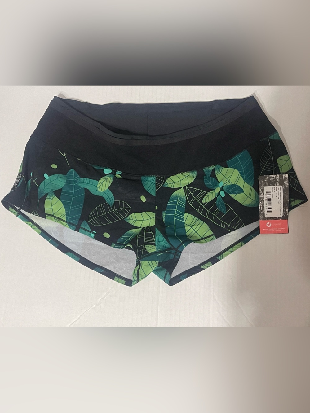 Oiselle Mac Toolbelt Roga Shorts-Size 8-Special Edition Green Leaf Print - NWT